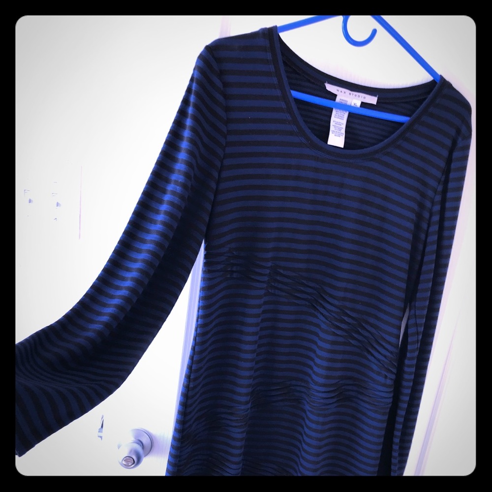 Max Studio Black and Blue XL form fitting dress.